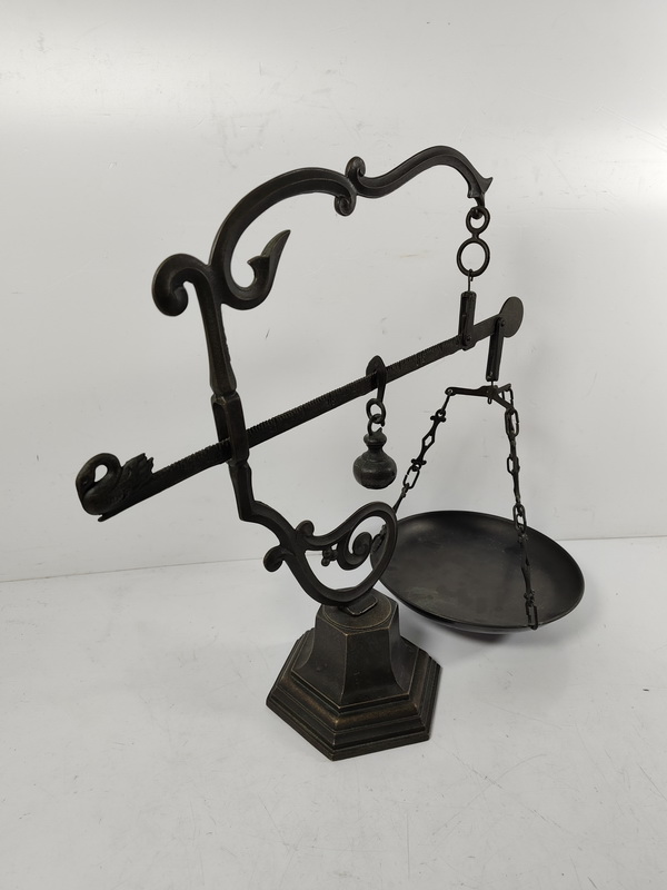 balanza romana modernista bronce 50.5x54x24 1u